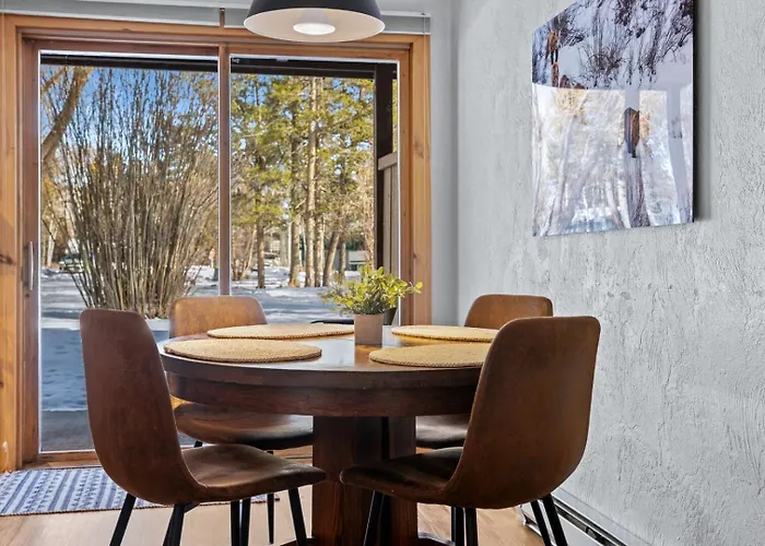 Rmr: Cedars 1412 In The Aspenswilson Wy Apartment